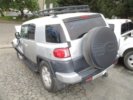 2007 TOYOTA FJ CRUISER, 4.0L 4WD AUTO, COLOR SILVER, STK Z15913